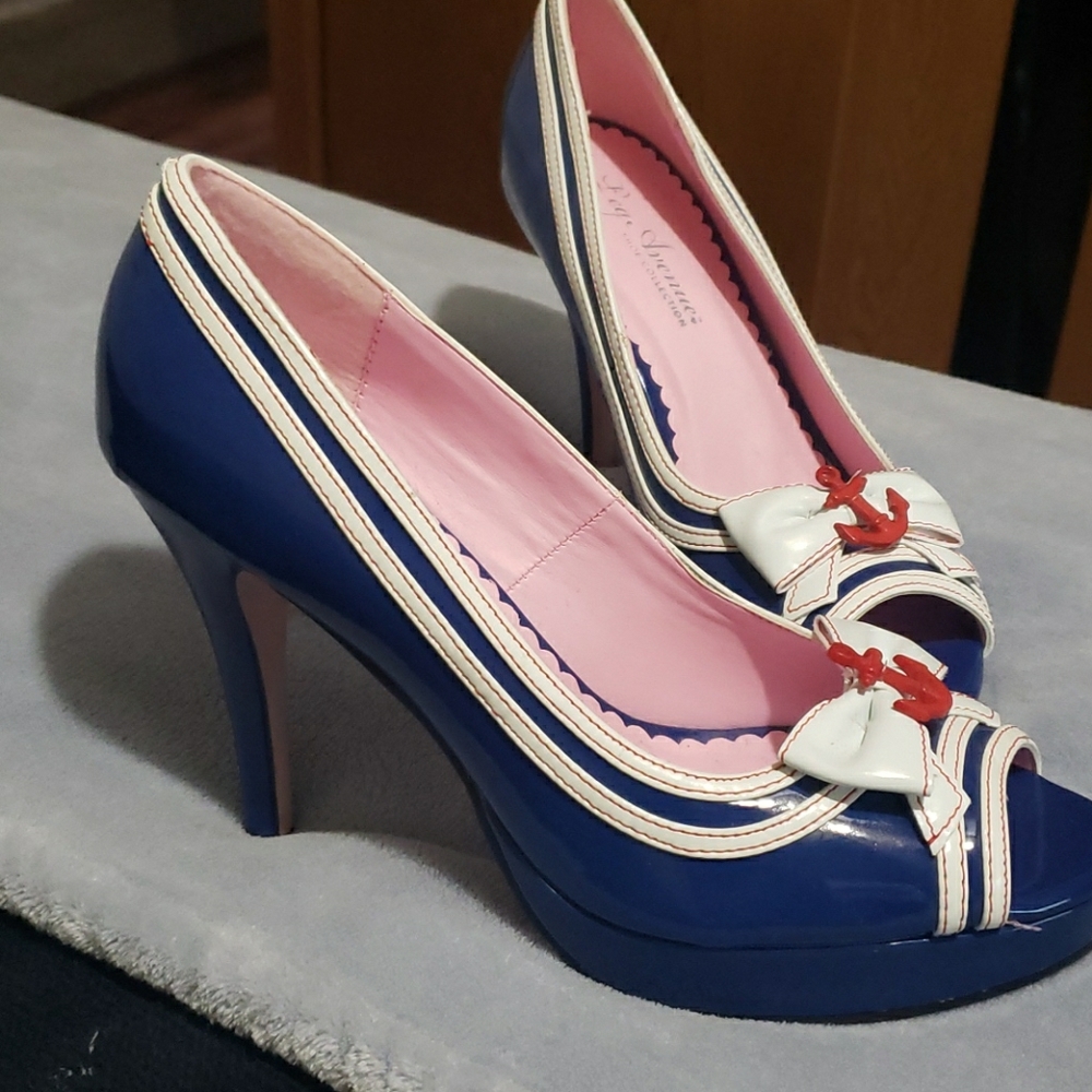 Anchor high heels